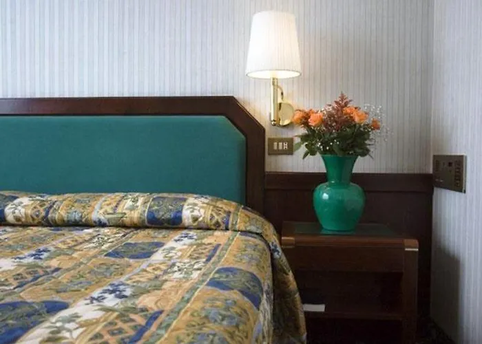 Astoria Sure Collection By Western 3* Milán